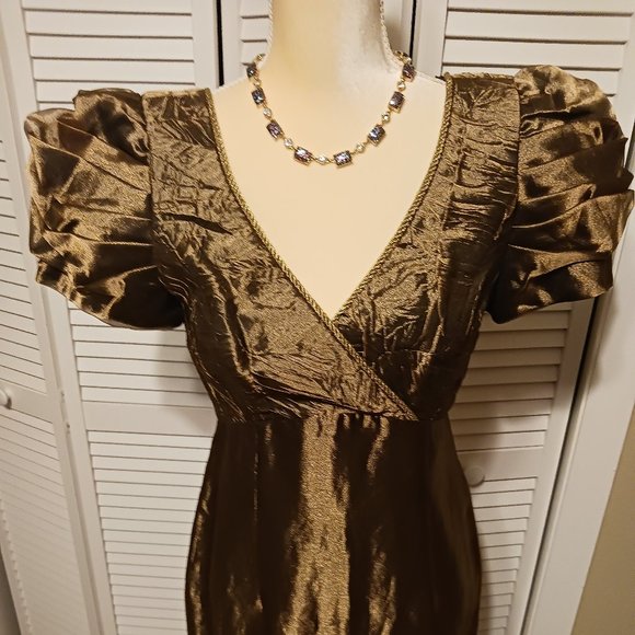 Women's Dress - Picture 1 of 3